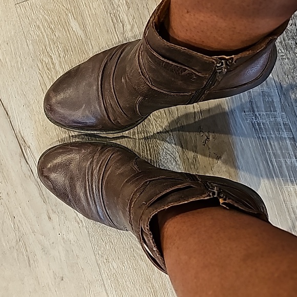 Booties - Picture 3 of 5